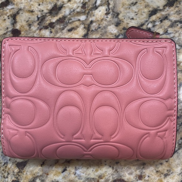 NWOT Coach wallet 💕 - Picture 3 of 7